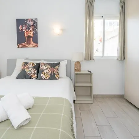 Spacious 1 Bed In Vilamoura, Fast Wifi & Pool * Quarteira