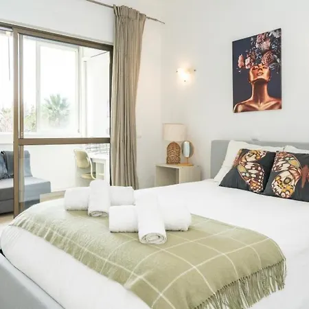 Lägenhet Spacious 1 Bed In Vilamoura, Fast Wifi & Pool Quarteira