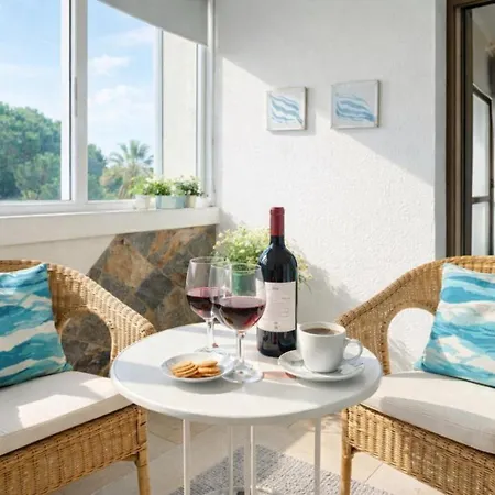 Bright & Relaxing Retreat Near Vilamoura Marina Appartement *