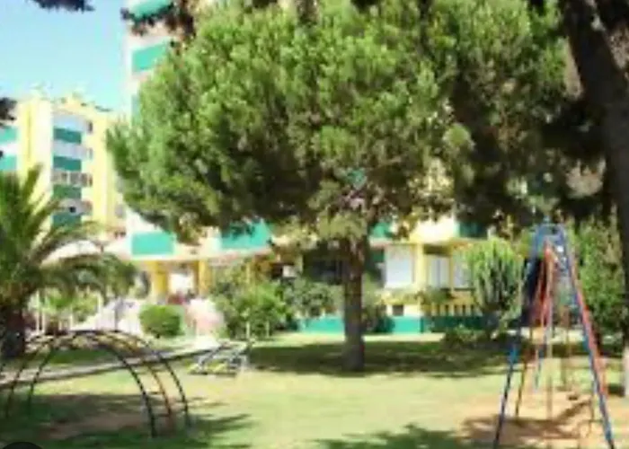 Spacious 1 Bed In Vilamoura, Fast Wifi & Pool