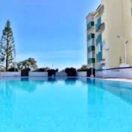 Spacious 1 Bed In Vilamoura, Fast Wifi & Pool Apartment Quarteira