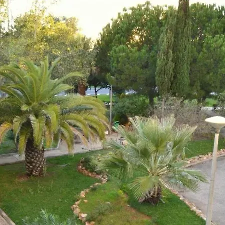 Spacious 1 Bed In Vilamoura, Fast Wifi & Pool *