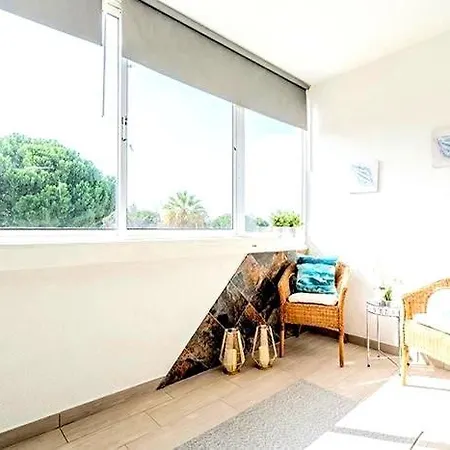 Bright & Relaxing Retreat Near Vilamoura Marina *