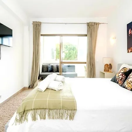 Bright & Relaxing Retreat Near Vilamoura Marina Quarteira