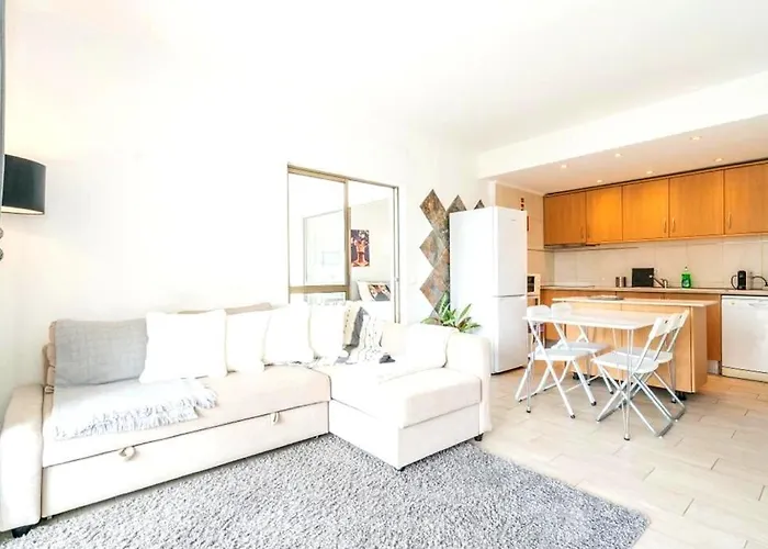 Spacious 1-bedroom With Pool Near Vilamoura Marina * Quarteira