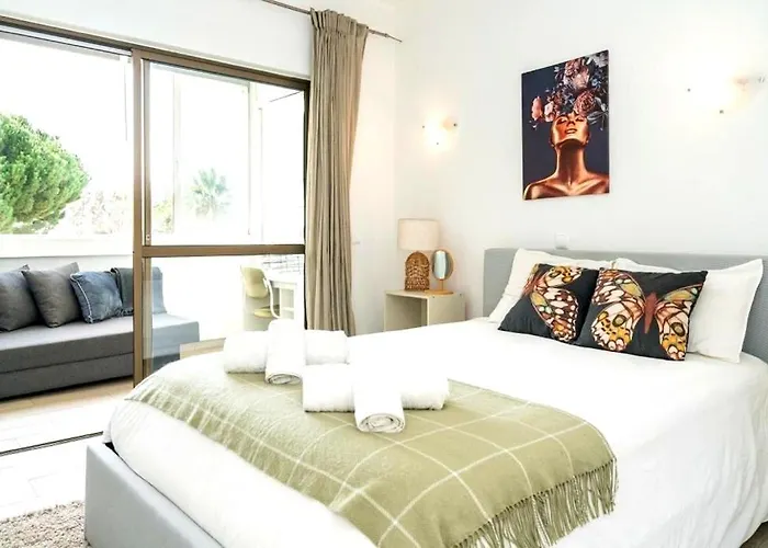 Spacious 1-bedroom With Pool Near Vilamoura Marina * Quarteira